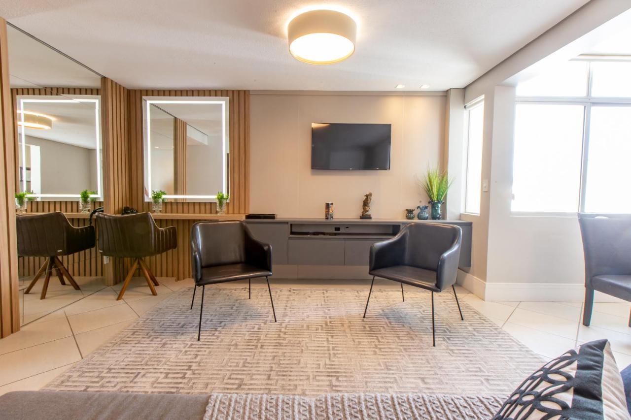 Delupo Hotel - Livin Studios Criciuma  Eksteriør billede