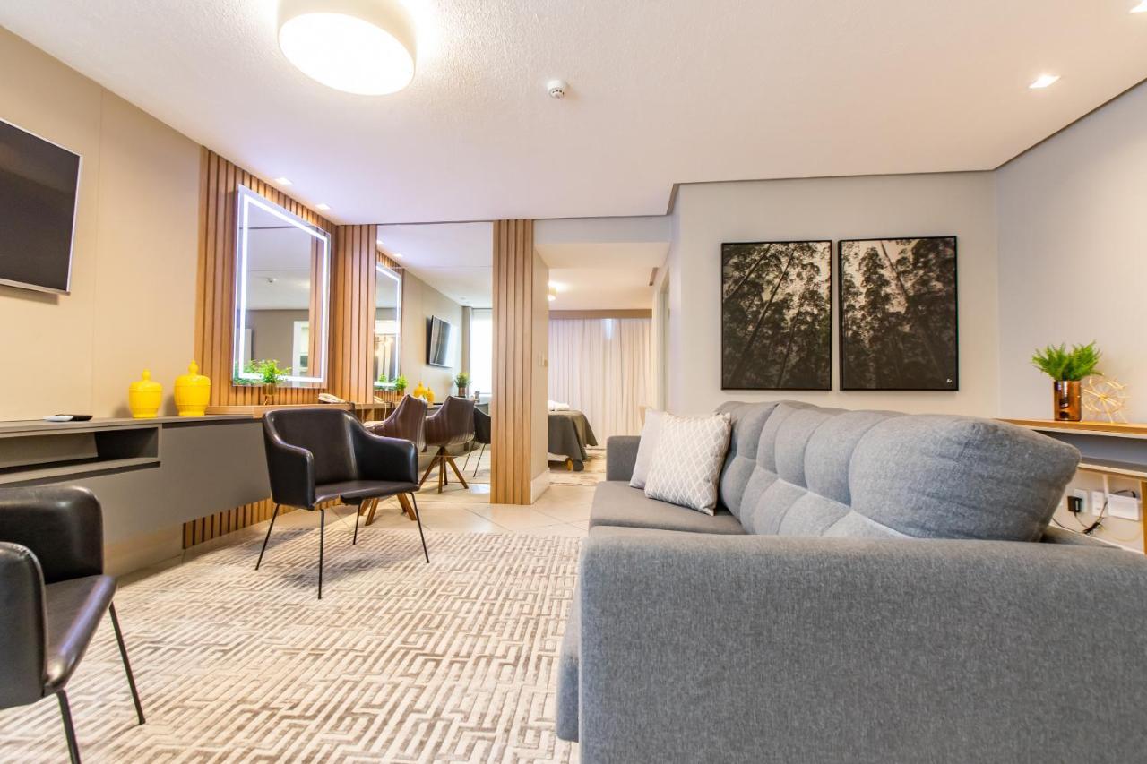 Delupo Hotel - Livin Studios Criciuma  Eksteriør billede